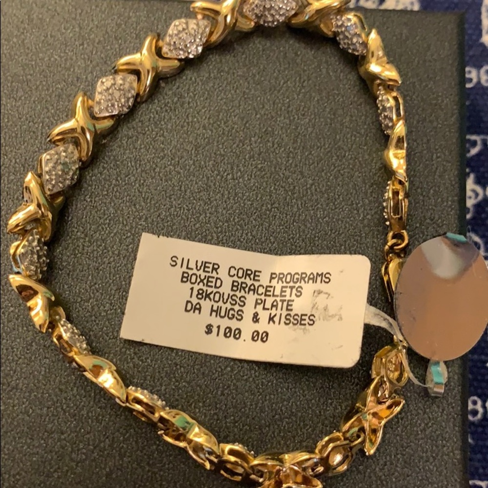 Never Worn hugs and kisses bracelet